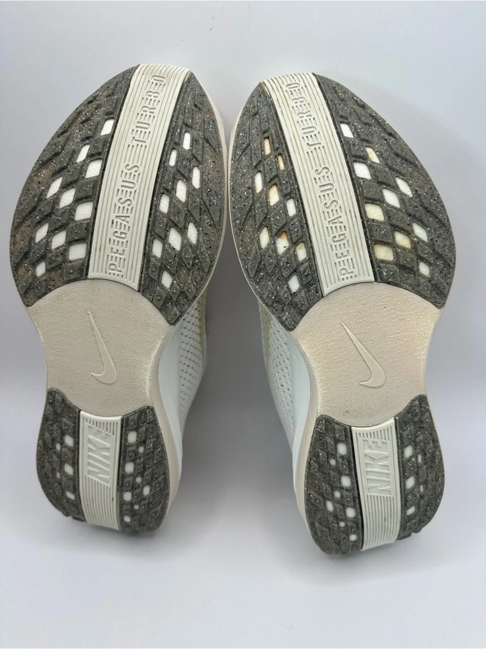Nike Womens Pegasus Plus Orewood Coconut Milk Shoes Sz 9- FQ7261-100